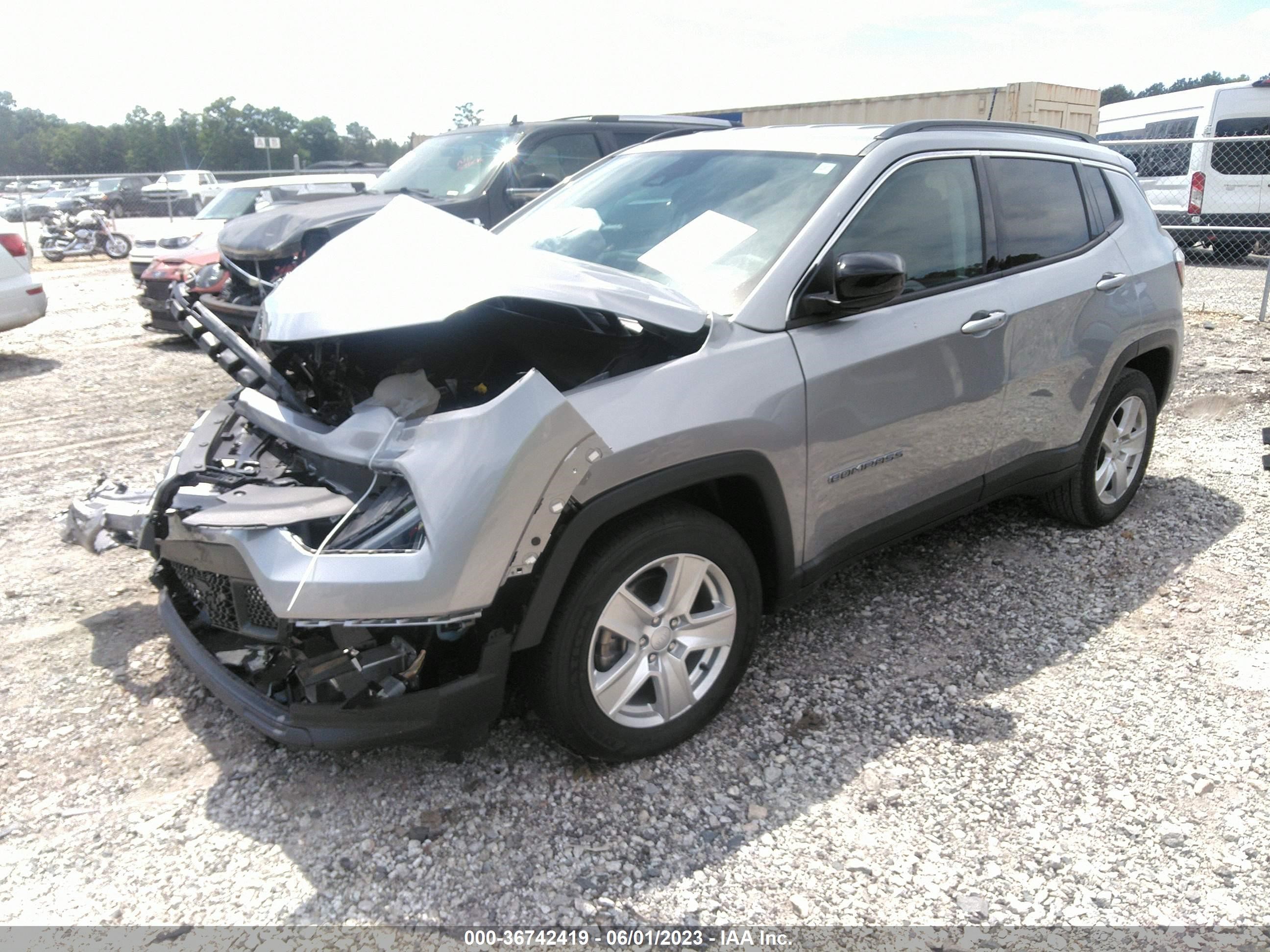 Photo 1 VIN: 3C4NJCBB9NT139556 - JEEP COMPASS 