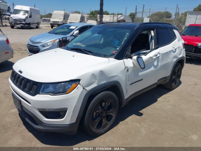 Photo 1 VIN: 3C4NJCBBXJT327335 - JEEP COMPASS 