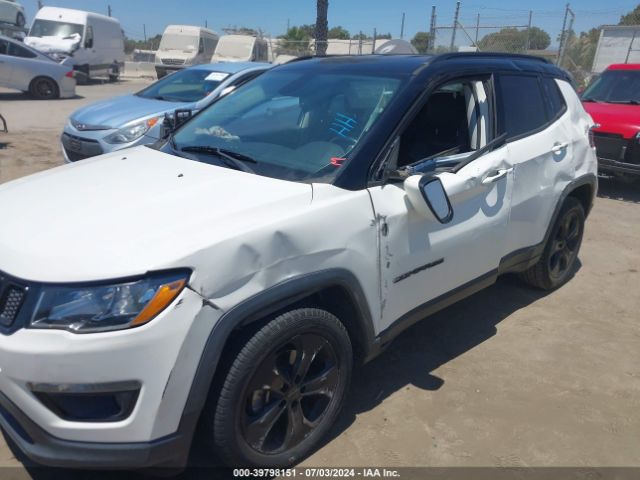 Photo 5 VIN: 3C4NJCBBXJT327335 - JEEP COMPASS 