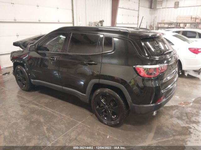 Photo 2 VIN: 3C4NJCBBXJT501985 - JEEP COMPASS 