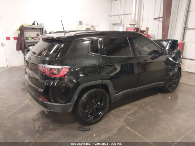 Photo 3 VIN: 3C4NJCBBXJT501985 - JEEP COMPASS 