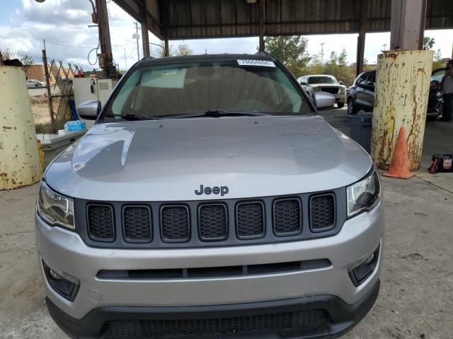 Photo 4 VIN: 3C4NJCBBXKT612800 - JEEP COMPASS LA 