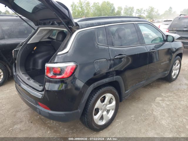 Photo 3 VIN: 3C4NJCBBXKT762955 - JEEP COMPASS 