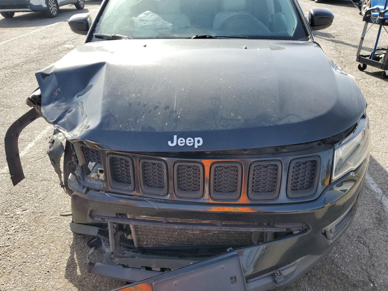 Photo 10 VIN: 3C4NJCBBXKT796703 - JEEP COMPASS 