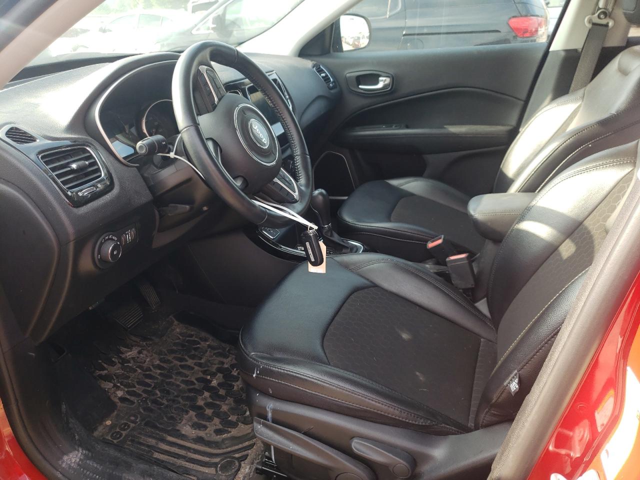 Photo 6 VIN: 3C4NJCBBXLT257452 - JEEP COMPASS 