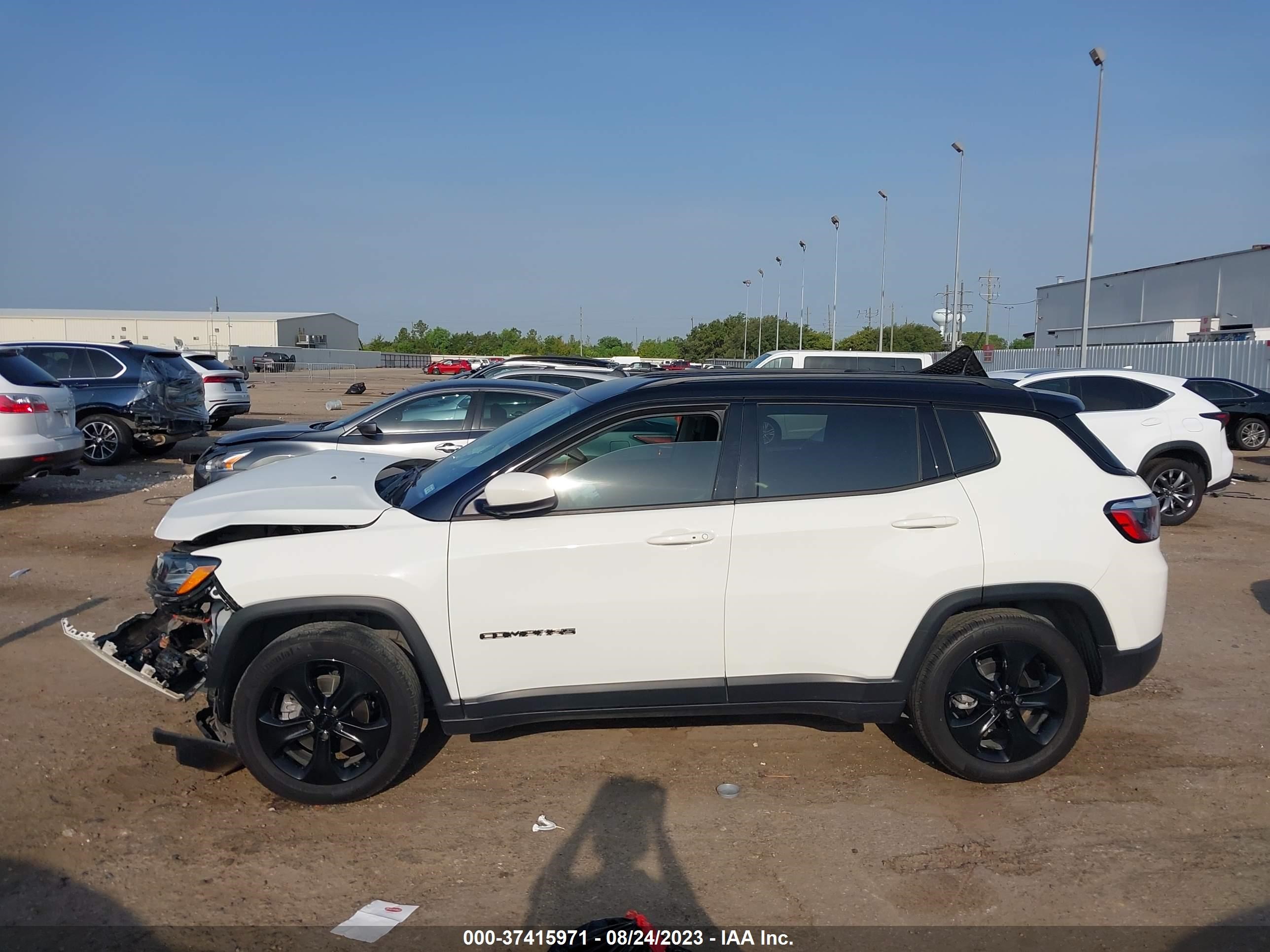 Photo 13 VIN: 3C4NJCBBXMT560023 - JEEP COMPASS 