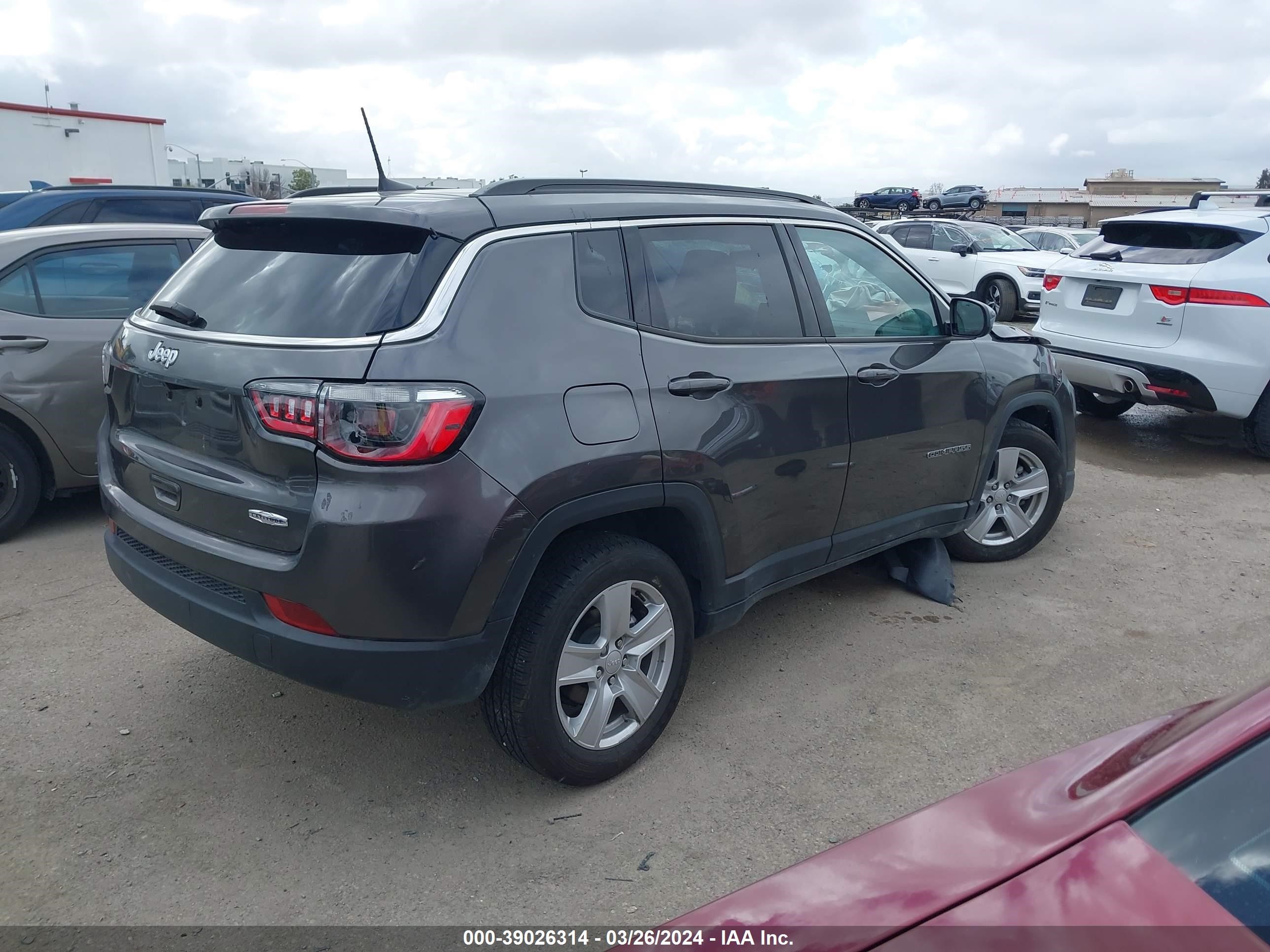 Photo 3 VIN: 3C4NJCBBXNT182481 - JEEP COMPASS 