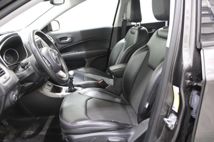 Photo 8 VIN: 3C4NJCBS1JT437755 - JEEP COMPASS SUV 