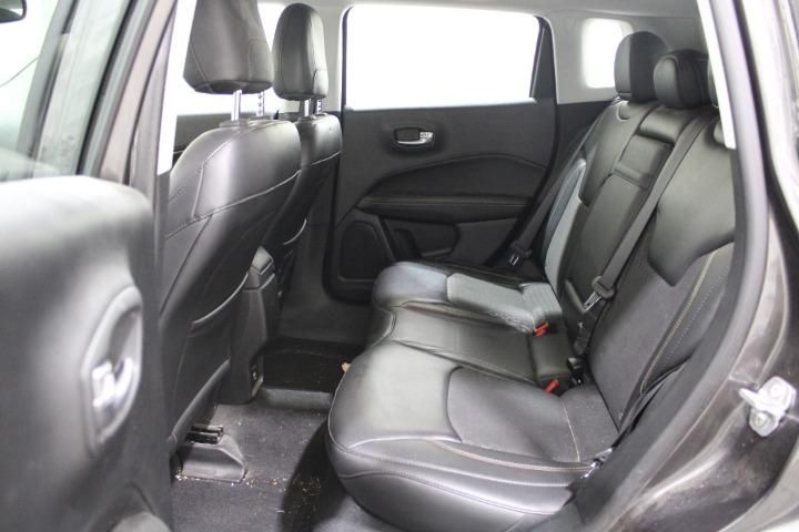 Photo 9 VIN: 3C4NJCBS1JT437755 - JEEP COMPASS SUV 