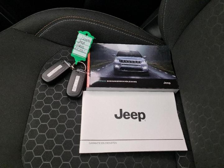 Photo 4 VIN: 3C4NJCBS2JT204029 - JEEP COMPASS 