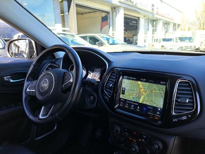 Photo 6 VIN: 3C4NJCBS7KT796397 - 54 JEEP COMPASS 