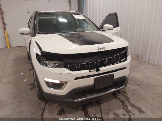 Photo 5 VIN: 3C4NJCCB0JT253373 - JEEP COMPASS 