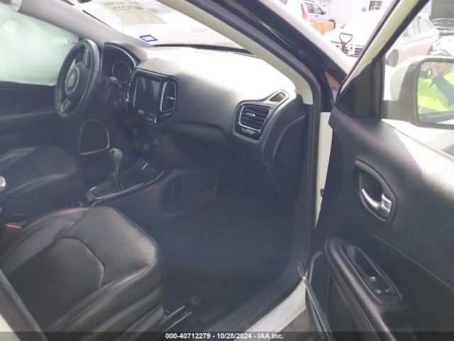 Photo 4 VIN: 3C4NJCCB2KT755559 - JEEP COMPASS 