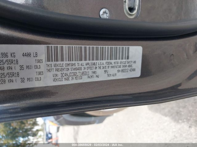 Photo 8 VIN: 3C4NJCCB2LT105311 - JEEP COMPASS 