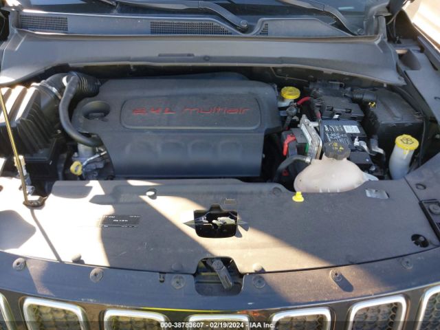 Photo 9 VIN: 3C4NJCCB3JT248233 - JEEP COMPASS 