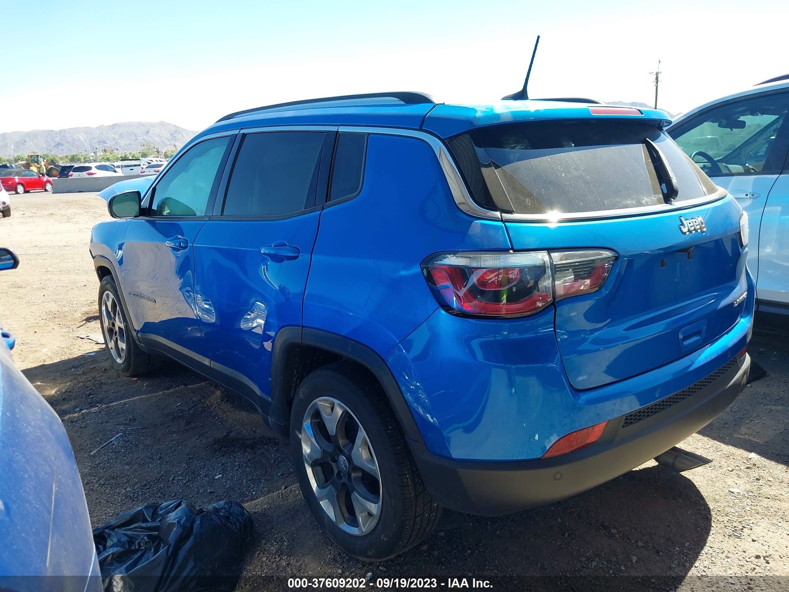 Photo 2 VIN: 3C4NJCCB3JT406165 - JEEP COMPASS 