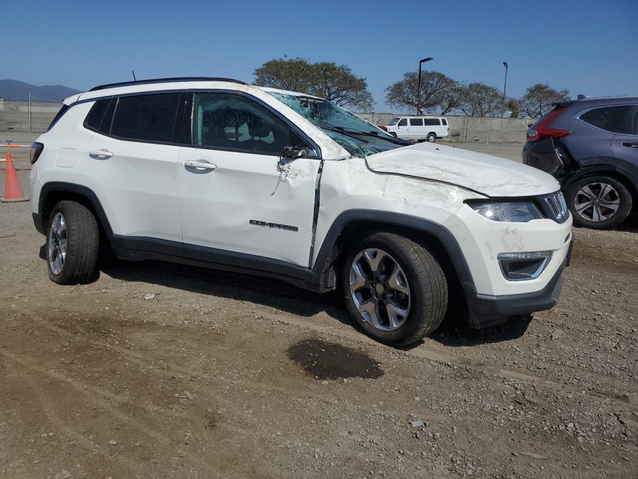 Photo 3 VIN: 3C4NJCCB3MT559536 - JEEP COMPASS 