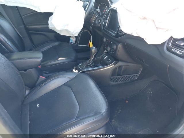 Photo 4 VIN: 3C4NJCCB4JT259693 - JEEP COMPASS LI 