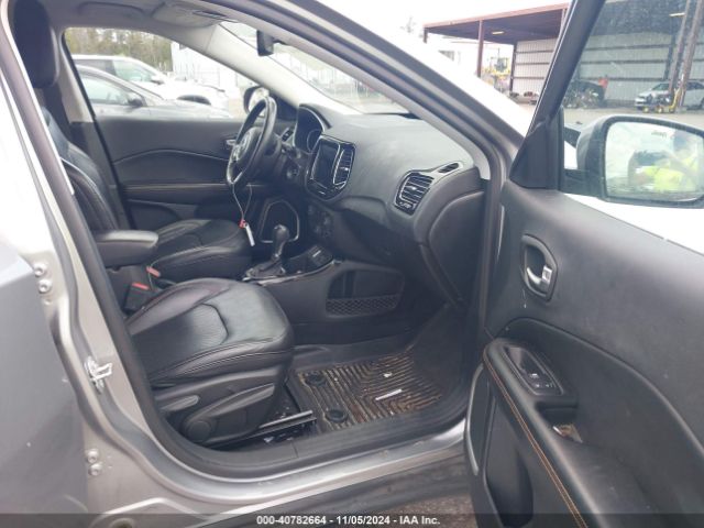 Photo 4 VIN: 3C4NJCCB4KT664518 - JEEP COMPASS 