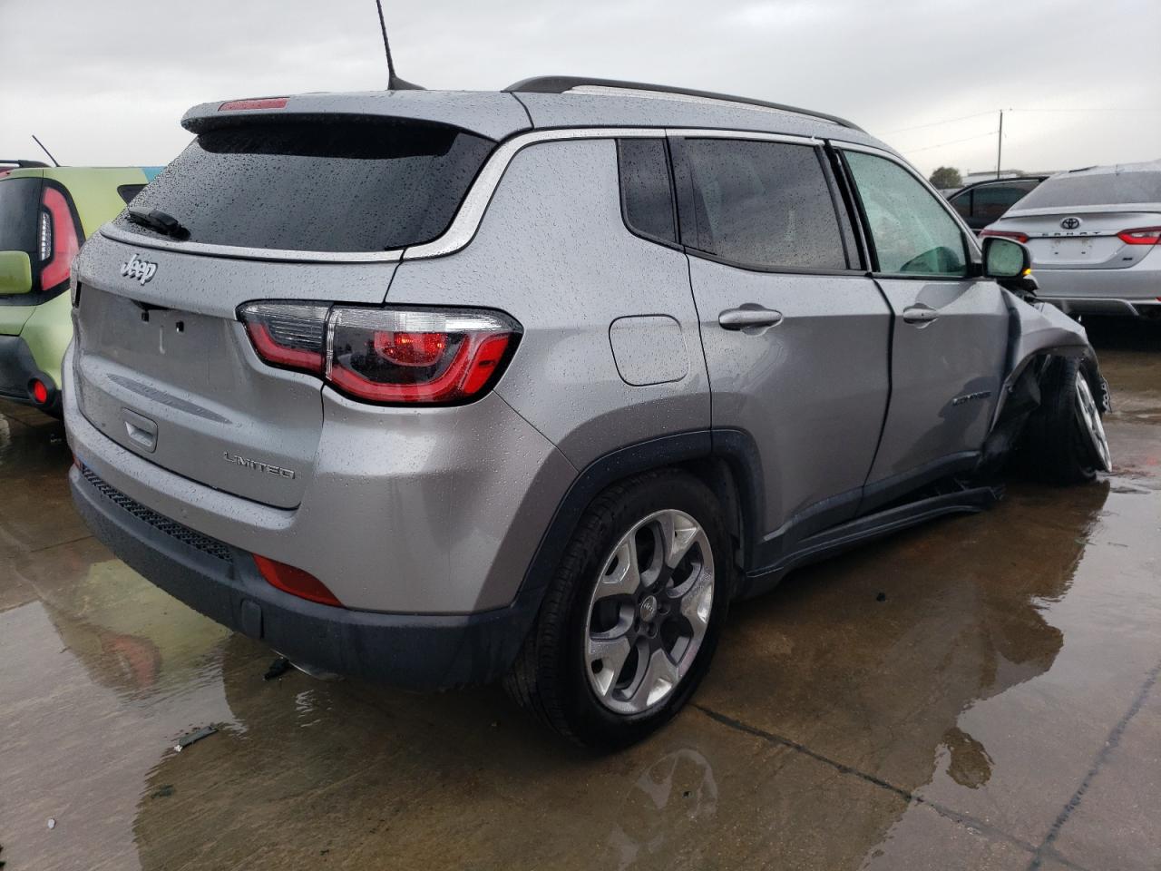 Photo 2 VIN: 3C4NJCCB5JT358393 - JEEP COMPASS 