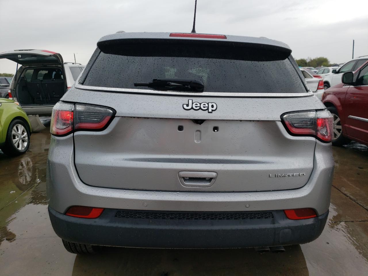 Photo 5 VIN: 3C4NJCCB5JT358393 - JEEP COMPASS 