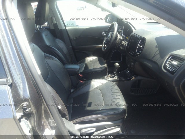 Photo 4 VIN: 3C4NJCCB5KT749027 - JEEP COMPASS 