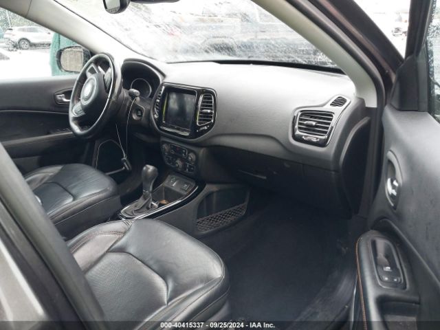 Photo 4 VIN: 3C4NJCCB6JT406323 - JEEP COMPASS 