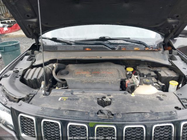 Photo 9 VIN: 3C4NJCCB6JT406323 - JEEP COMPASS 