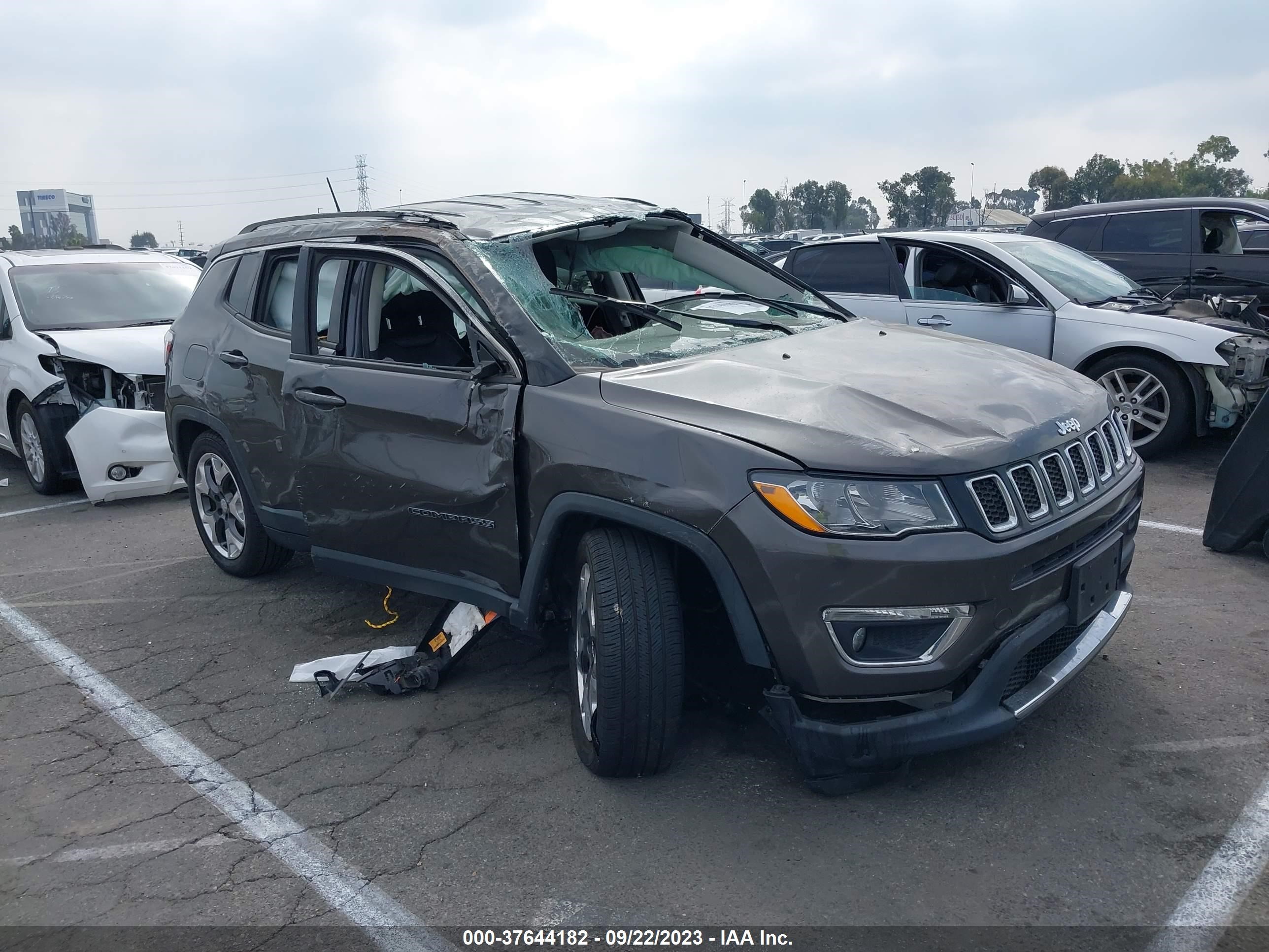 Photo 0 VIN: 3C4NJCCB6LT114609 - JEEP COMPASS 