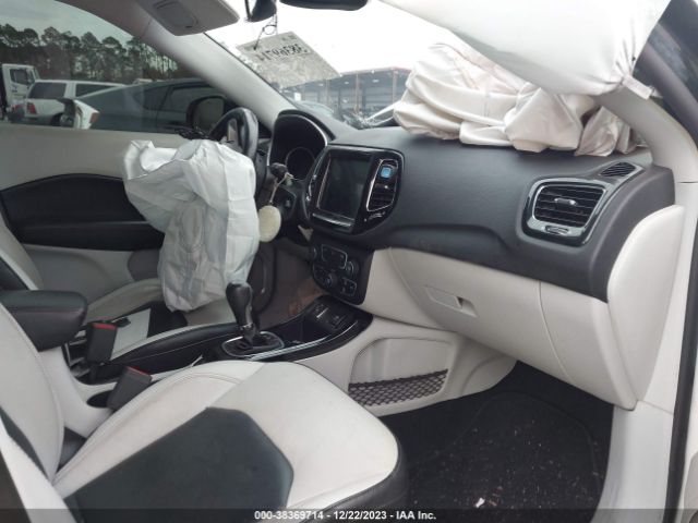 Photo 4 VIN: 3C4NJCCB6LT162675 - JEEP COMPASS 