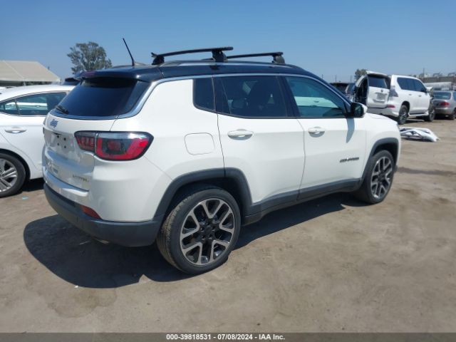 Photo 3 VIN: 3C4NJCCB9JT248124 - JEEP COMPASS 