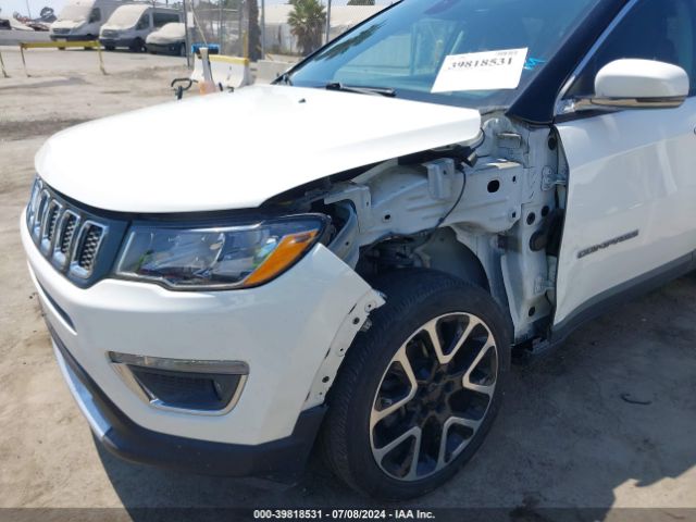 Photo 5 VIN: 3C4NJCCB9JT248124 - JEEP COMPASS 