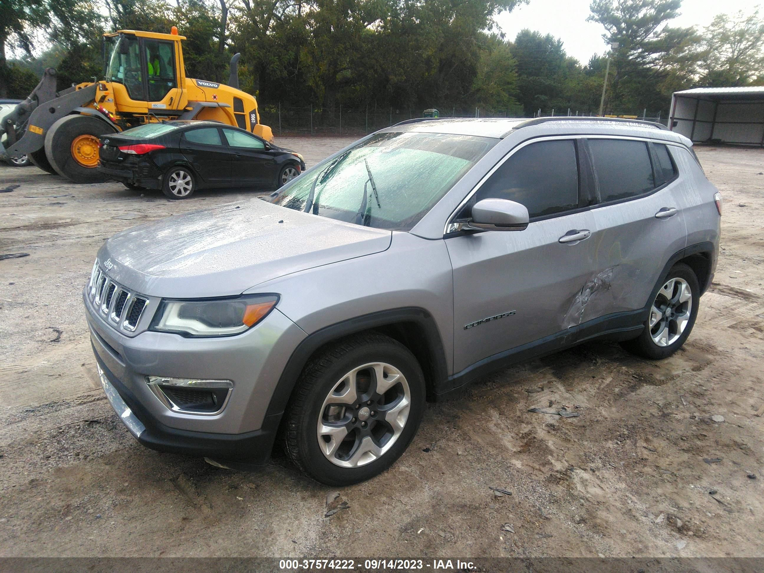 Photo 1 VIN: 3C4NJCCB9JT406378 - JEEP COMPASS 