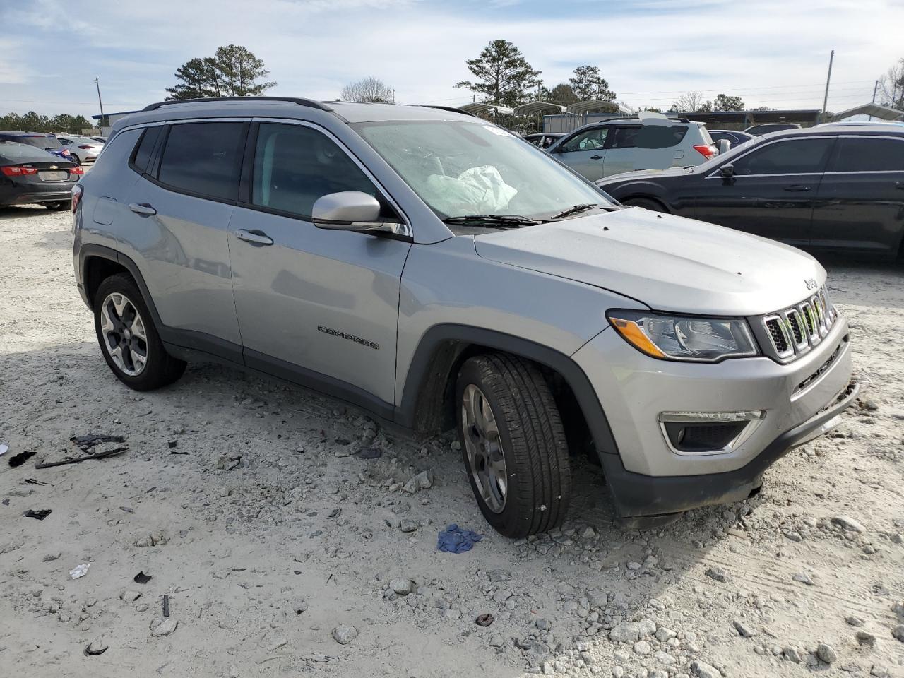 Photo 3 VIN: 3C4NJCCBXLT234848 - JEEP COMPASS 