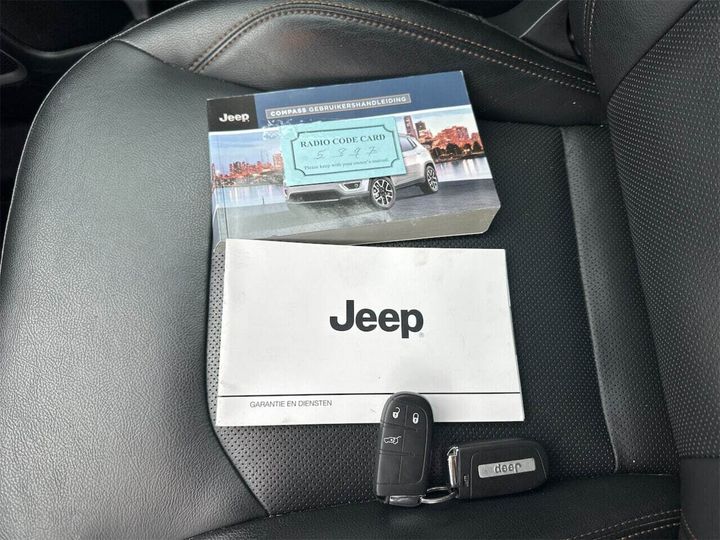 Photo 17 VIN: 3C4NJCCH5JT308484 - JEEP COMPASS 