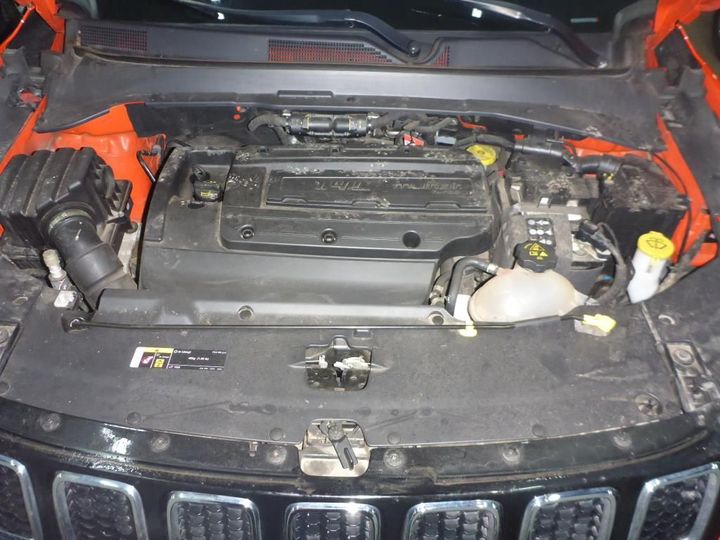 Photo 13 VIN: 3C4NJCCH6JT409405 - JEEP COMPASS 