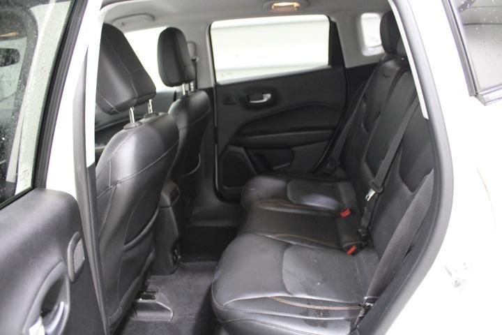 Photo 9 VIN: 3C4NJCCH9JT224183 - JEEP COMPASS SUV 