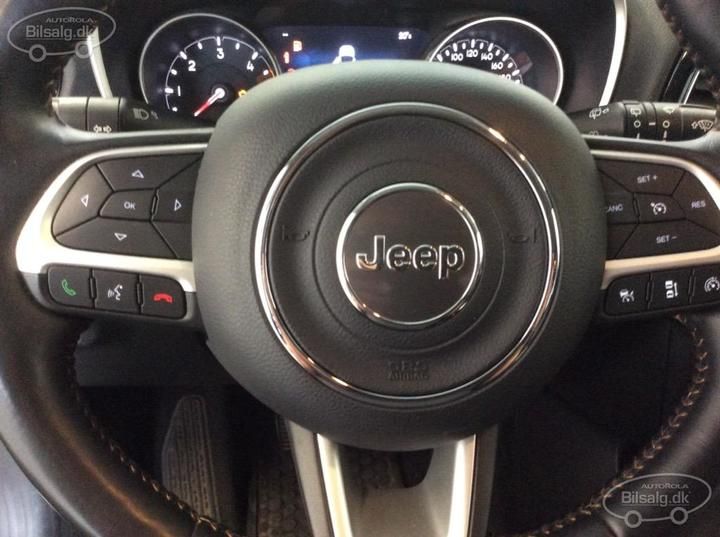 Photo 4 VIN: 3C4NJCCS5KT711135 - JEEP COMPASS SUV 