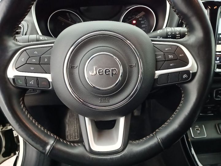 Photo 16 VIN: 3C4NJCCS6JT106944 - JEEP COMPASS &#3917 