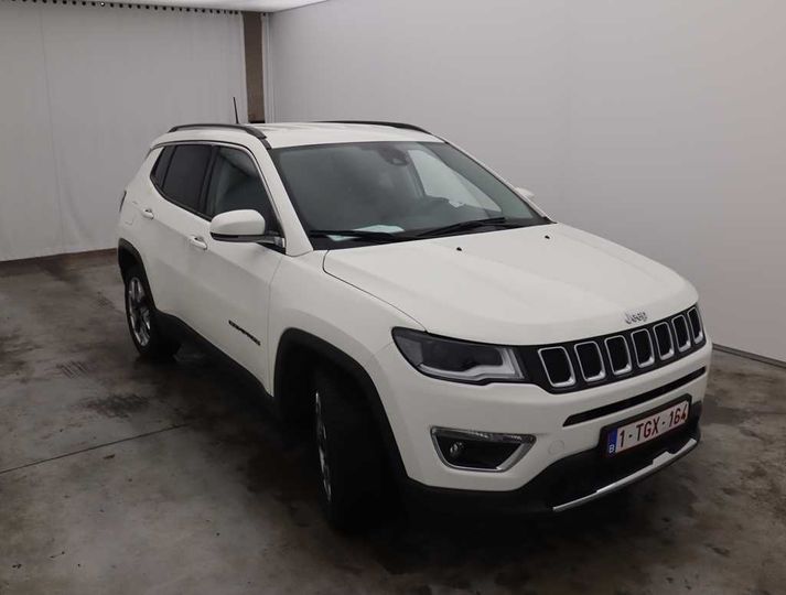 Photo 8 VIN: 3C4NJCCS6JT106944 - JEEP COMPASS &#3917 