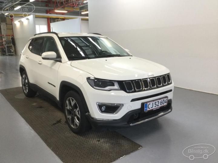 Photo 17 VIN: 3C4NJCCS6KT711130 - JEEP COMPASS SUV 