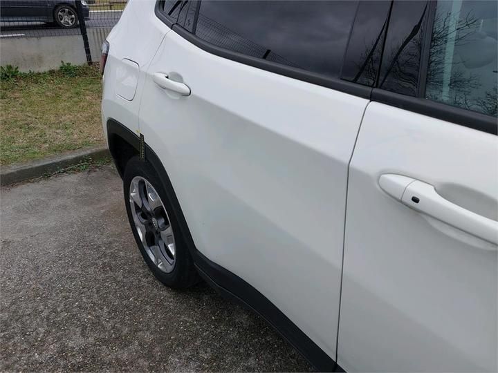 Photo 34 VIN: 3C4NJCCS8KT621610 - JEEP COMPASS 