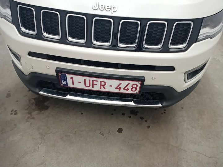 Photo 5 VIN: 3C4NJCCSXJT153863 - JEEP COMPASS &#3917 