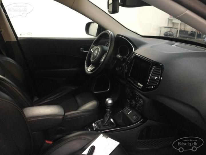 Photo 14 VIN: 3C4NJCCSXKT714760 - JEEP COMPASS 