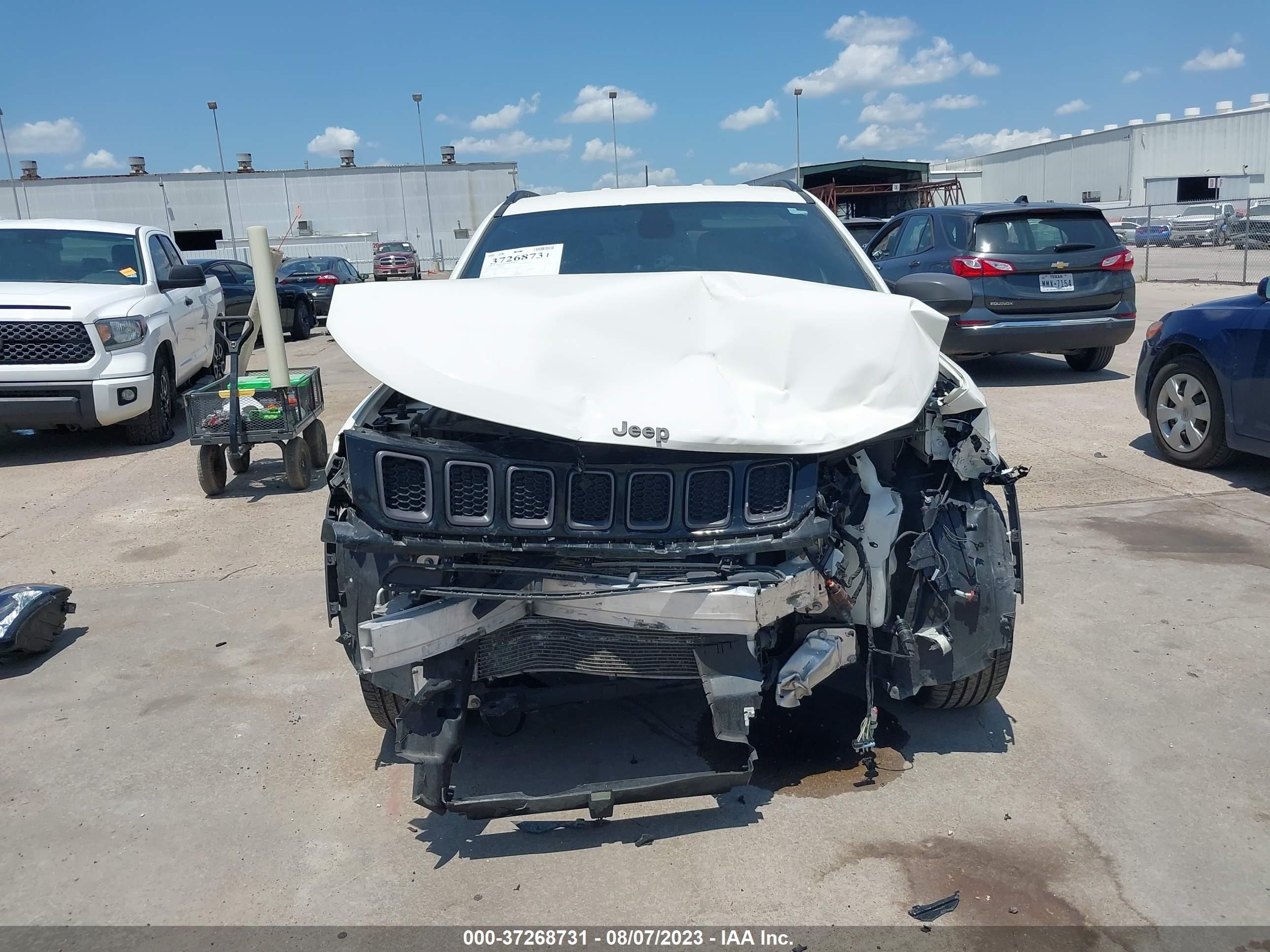 Photo 12 VIN: 3C4NJCEB2MT560173 - JEEP COMPASS 