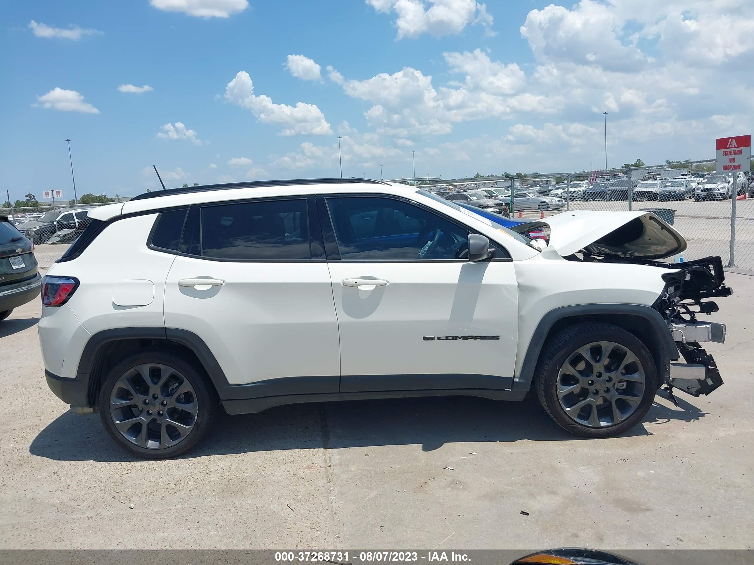 Photo 13 VIN: 3C4NJCEB2MT560173 - JEEP COMPASS 