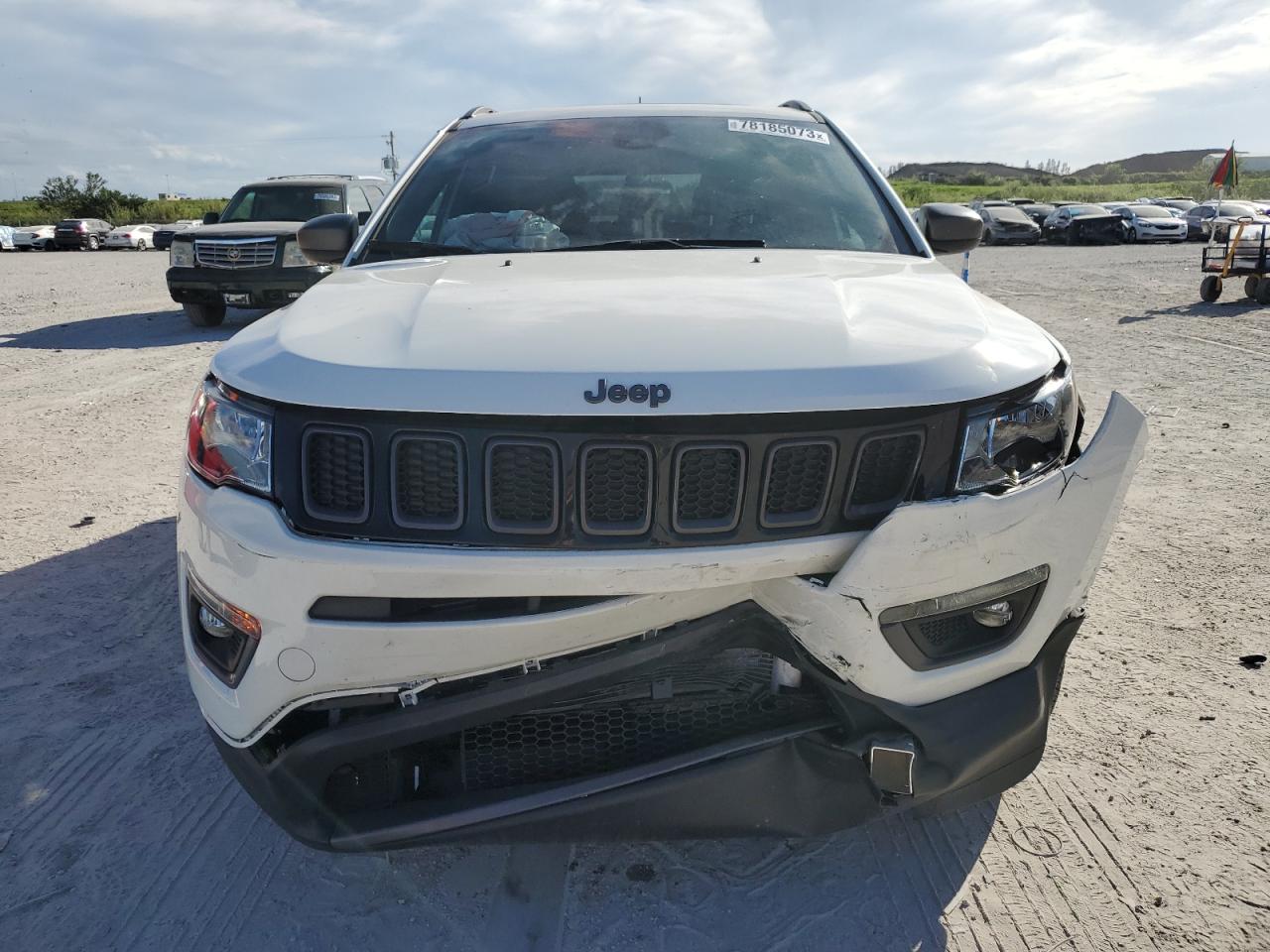 Photo 4 VIN: 3C4NJCEB5MT531802 - JEEP COMPASS 