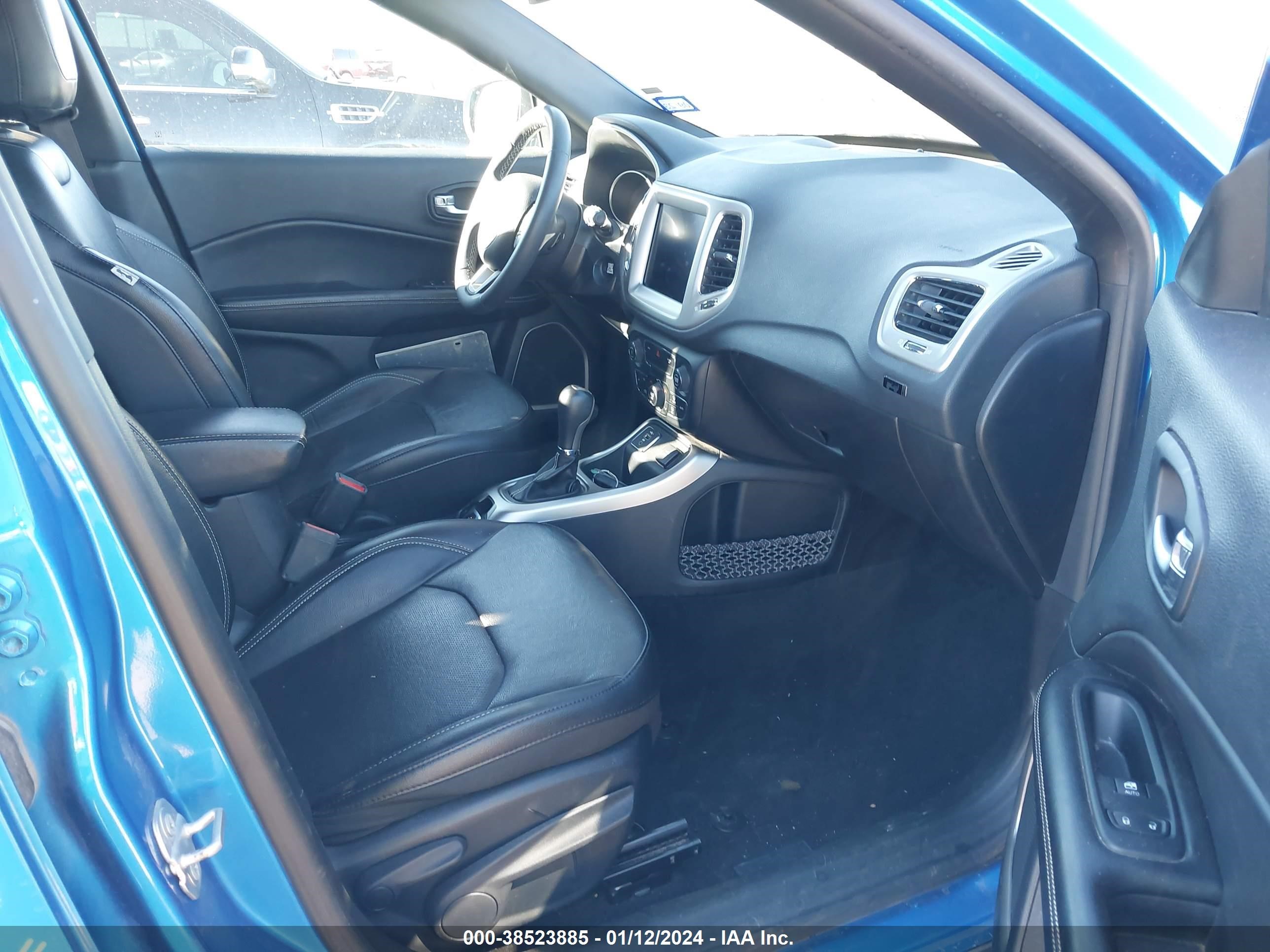 Photo 4 VIN: 3C4NJCEB7MT602272 - JEEP COMPASS 