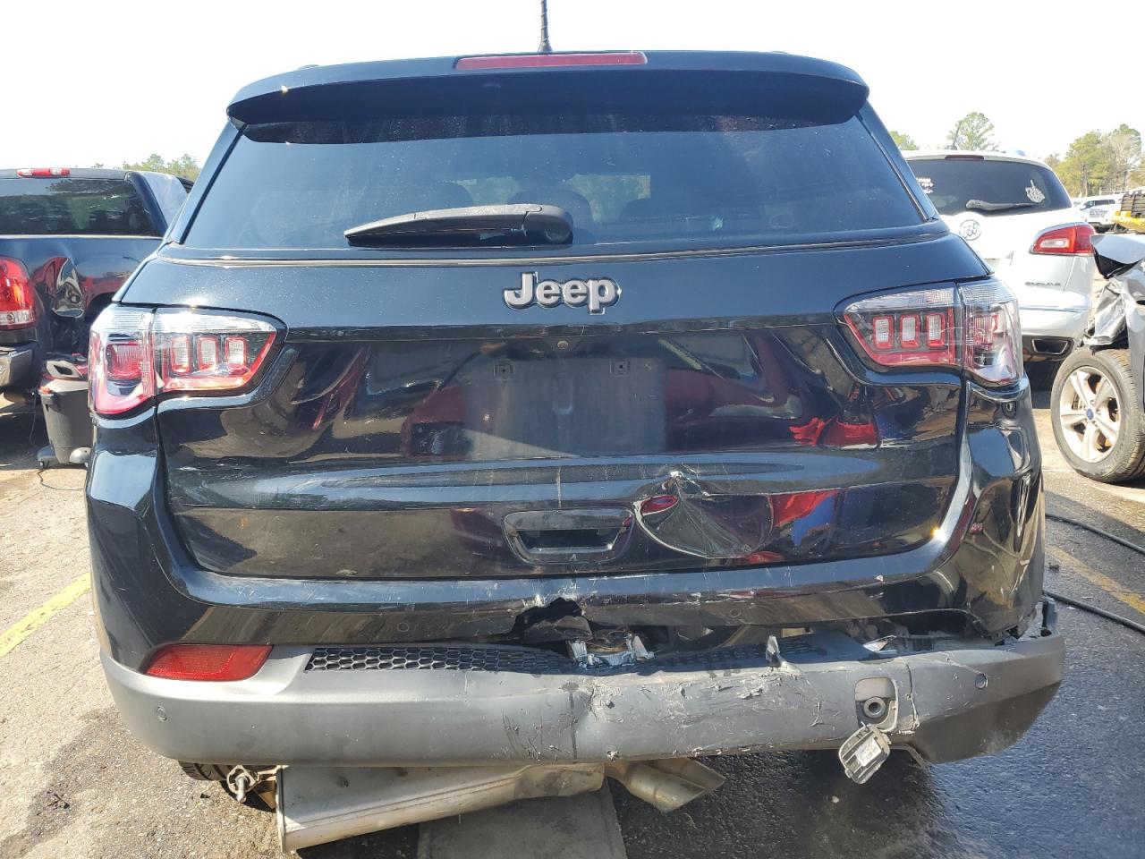 Photo 5 VIN: 3C4NJCEBXMT553116 - JEEP COMPASS 