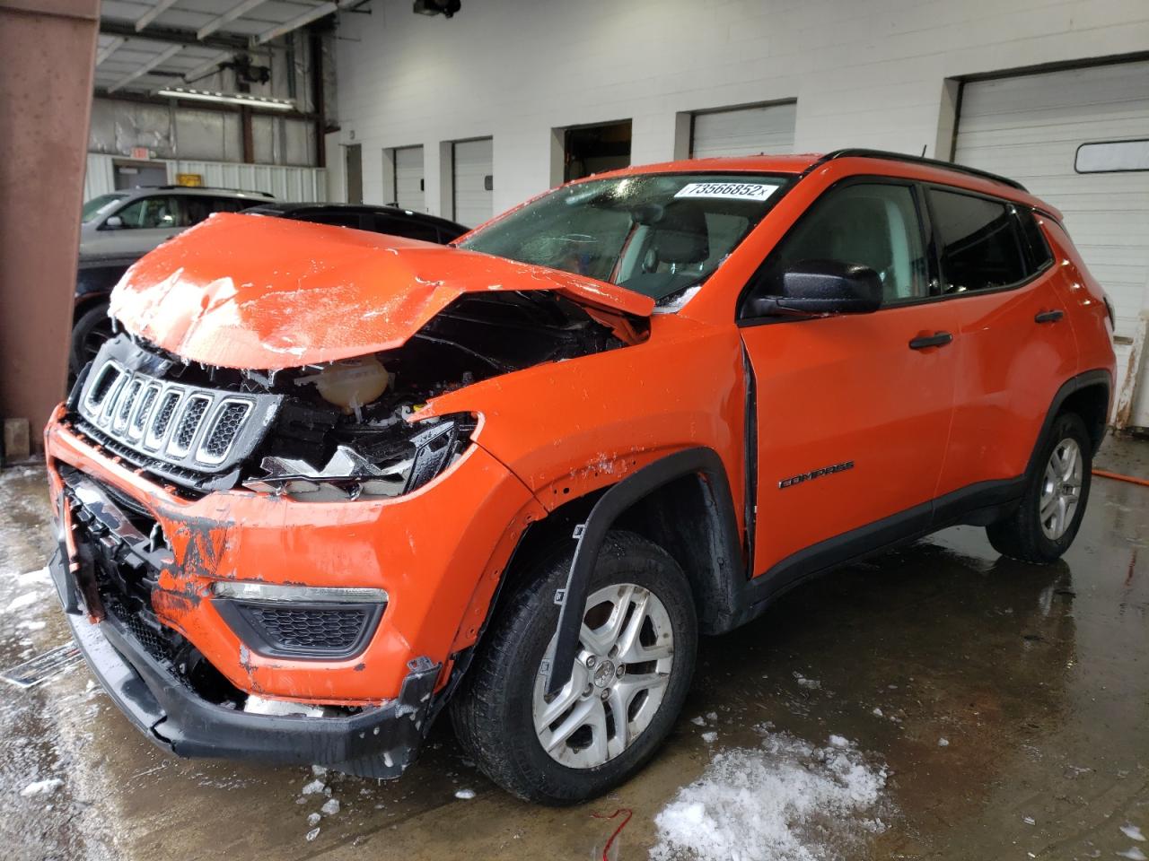 Photo 0 VIN: 3C4NJDAB0JT132156 - JEEP COMPASS 